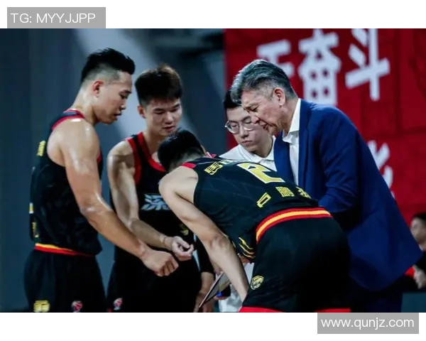 贺希宁：在篮球赛场上书写传奇人生的年轻力量与奋斗故事